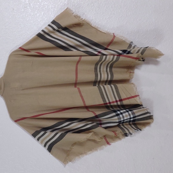 Fraas Lightweight Border Plaid Poncho,Color Camel. - Picture 12 of 13